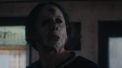 Download Monster The Ed Gein Story Season 1 Hindi Dubbed HDRip Full Series