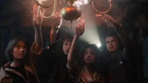 Download Stranger Things Season 4 Hindi HDRip ALL Episodes