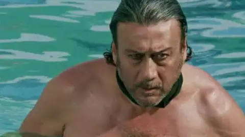 Housefull.3.2016.01_47_29_04.th.jpg