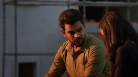 Chakravyuham-The.Trap.2023.1080p.Hindi.WEB-DL.5.1.ESub.x264-HDHub4u.Tv.mkv.0004.md.jpg