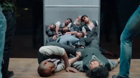 Bhola.Shankar.2023.1080p.WEB-DL.5.1.ESub.x264-HDHub4u.Tv.mkv.0004.th.jpg