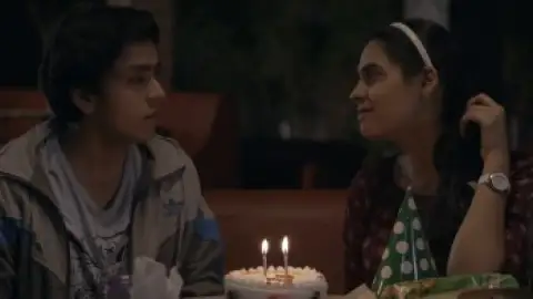 Hostel.Daze.S01.E04.Hindi.1080p.WEB-DL.5.1.ESub.x264-HDHub4u.Tv.mkv.0006.th.jpg