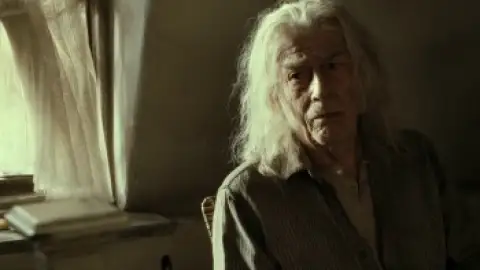 Harry-Potter-and-the-Deathly-Hallows-Part-2-2011-00_08_59_18.th.jpg