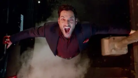 Download Lucifer (Season 4) [Hindi DD5.1] WEB-DL 720p & 480p Dual Audio [हिंदी – English] ALL Episodes | NF Series | Watch Online