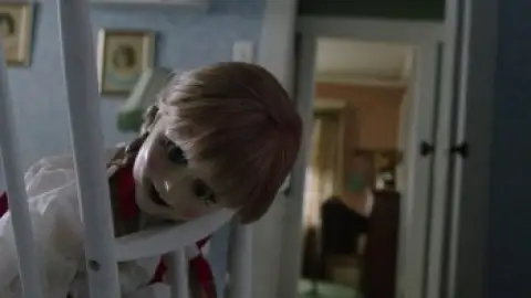 Annabelle.2014.00_28_13_18.th.jpg