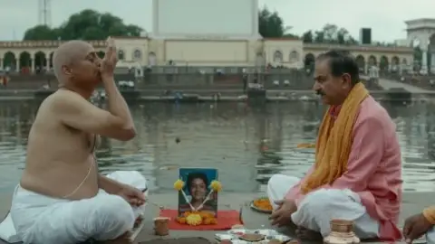 Taali.S01E04.720p.WEB-DL.5.1.ESub.x264-HDHub4u.Tv.mkv.0001.md.jpg