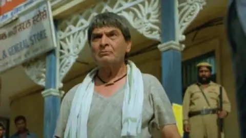 Billu.Barber.2009-00_56_47_12.th.jpg