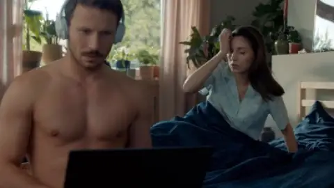 Squared.Love.Everlasting.2023.1080p.WEB-DL.Hindi.5.1-English.ESub.x264-HDHub4u.Tv.mkv.0000.md.jpg