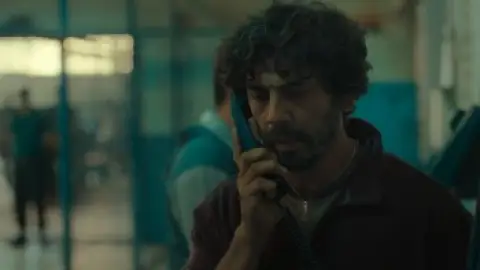 Sayen.Desert.Road.2023.1080p.WEB-DL.Hindi.5.1-English.5.1.ESub.x264-HDHub4u.Tv.mkv.0005.th.jpg