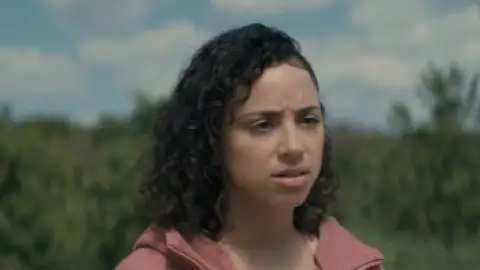 Perfect.Addiction.2023.1080p.WEB-DL.Hindi.ORG-English.ESub.x264-HDHub4u.Tv.mkv.0005.th.jpg