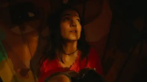 Mast.Mein.Rehne.Ka.2023.1080p.Hindi.WEB-DL.5.1.ESub.x264-HDHub4u.Tv.mkv.0008.th.jpg
