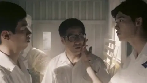 Hot.Young.Bloods.2014-00_04_11_22.th.jpg