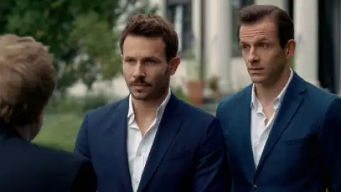 Squared.Love.Everlasting.2023.1080p.WEB-DL.Hindi.5.1-English.ESub.x264-HDHub4u.Tv.mkv.0001.md.jpg