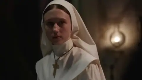 The.Nun.2018.00_53_07_04.th.jpg