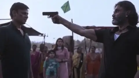 Dharavi.Bank.S01E03.720p.WEB-DL.AAC.2.0.ESub.x264-HDHub4u.Tv.mkv.0004.th.jpg