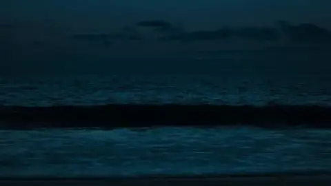 Three.of.Us.2022.1080p.WEB-DL.5.1.ESub.x264-HDHub4u.Tv.mkv.0007.th.jpg