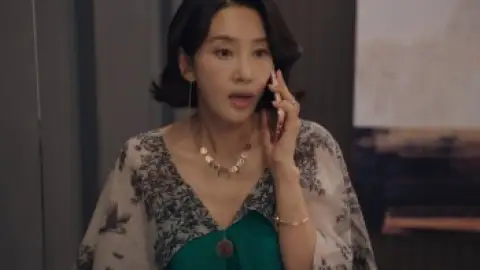 When.the.Phone.Rings.S01.00_39_36_02.th.jpg