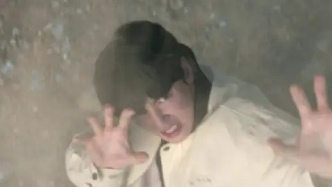Vlcsnap.mkv-frame059919.th.jpg