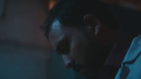 The.Jengaburu.Curse.S01.E05.1080p.Hindi.WEB-DL.5.1.ESub.x264-HDHub4u.Tv.mkv.0009.md.jpg