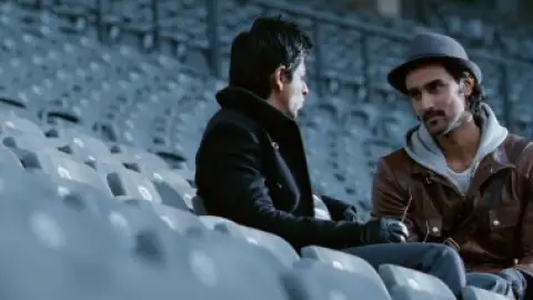 Don.2.2011.1080p.BluRay.5.1.ESub.x264-HDHub4u.Tv.mkv.0003.md.jpg