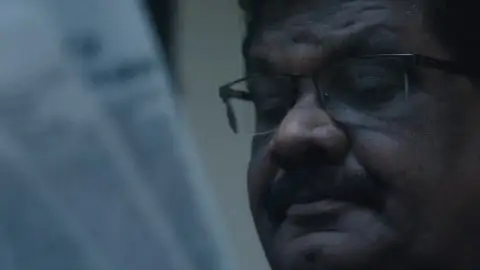 The.Hunt.For-Veerappan.S01.E03.1080p.Hindi.WEB-DL.5.1.ESub.x264-HDHub4u.Tv.mkv.0004.md.jpg