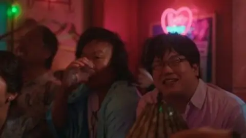 Vlcsnap.mkv-frame155915.th.jpg