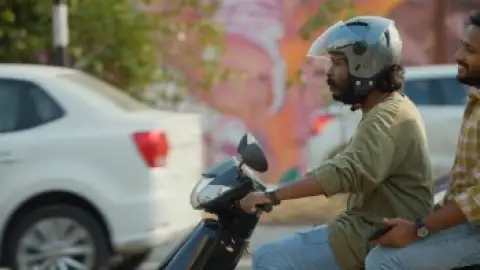 Falimy.2023.1080p.Hindi.WEB-DL.5.1.ESub.x264-HDHub4u.Tv.mkv.0001.th.jpg