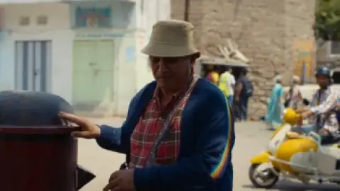 Nazar.Andaaz.2022.1080p.WEB-DL.AAC.5.1.ESub.x264-HDHub4u.Tv.mkv.0003.th.jpg