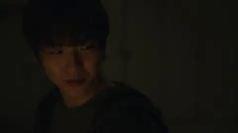 The.Ghost.Station.2022.1080p.WEB-DL.Hindi.ORG-Korean.ESub.x264-HDHub4u.Tv.mkv.0007.md.jpg