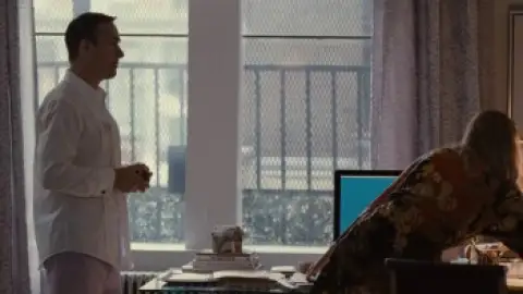 Succession.S01E04.720p.BluRay.Hindi.ORG-English.ESub.x264-HDHub4u.Tv.mkv.0005.th.jpg