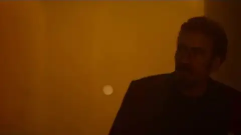 Sympathy.for.the.Devil.2023.1080p.WEB-DL.Hindi.ORG-English.ESub.x264-HDHub4u.Tv.mkv.0007.th.jpg