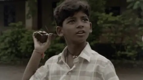 Sacred.Games.S01.00_19_52_19.th.jpg