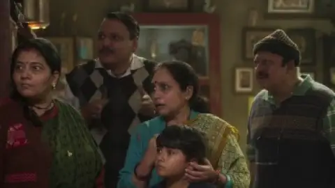 Download Zara Hatke Zara Bachke (2023) Hindi HDRip Full Movie