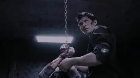 The Raid: Redemption (2011) UNRATED BluRay 1080p 720p 480p Dual Audio [Hindi (DD5.1) & English] x264 | Full Movie