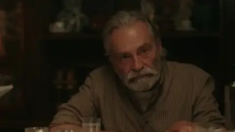 The.Turkish.Detective.S01.00_17_31_20.th.jpg