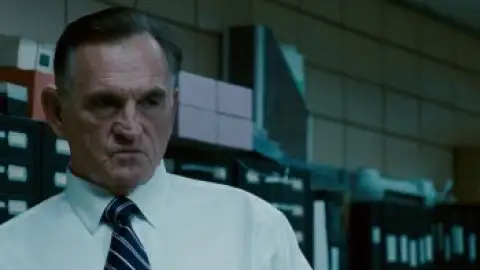 The.Bourne.Legacy.2012.00_48_57_03.th.jpg