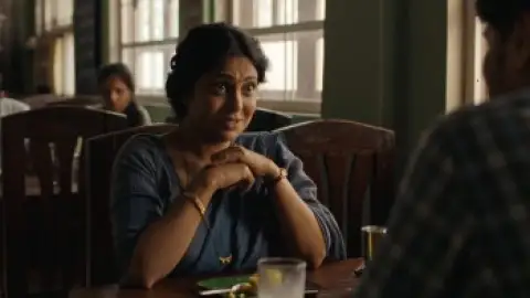Three.of.Us.2022.1080p.WEB-DL.5.1.ESub.x264-HDHub4u.Tv.mkv.0005.th.jpg
