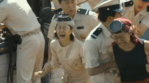Smugglers.2023.1080p.WEB-DL.Hindi.5.1-Korean.ESub.x264-HDHub4u.Tv.mkv.0001.th.jpg